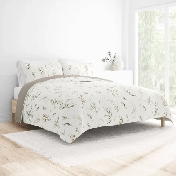 ienjoy Home All Season 3 Piece Watercolor Leaves & Stripe Reversible Quilt Set, King/California King, Latte