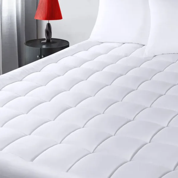 Utopia Bedding Quilted Fitted Premium Mattress Pad Twin Size - Pillow Top Mattress Topper - Elastic Fitted Fluffy Mattress Protector - Mattress Cover