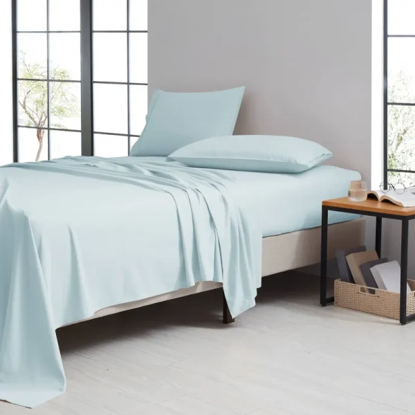 4 Piece Bamboo Luxury 1800 Count Solid Sheet Set