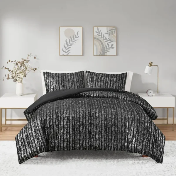 Intelligent Design - Naomi Metallic Print Faux Fur Comforter Set - Twin/Twin XL - Black/Silver
