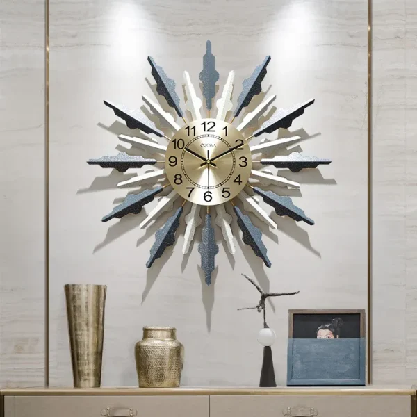 Modern Metal Wall Clock – Creative Luxury Style Decorative Home Clock (Small / Large)