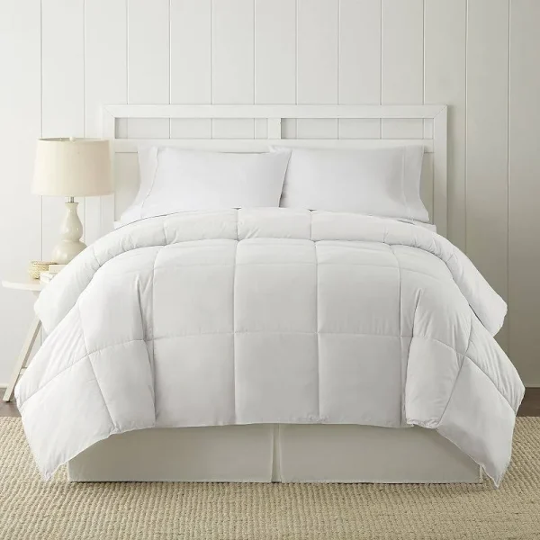 Modern Threads Down Alternative Reversible Comforter White & White California King