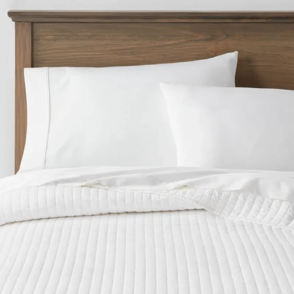 Full/QueenWashed Cotton Sateen Quilt White - Threshold