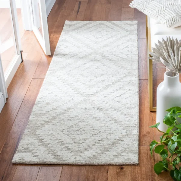 Safavieh Micro-Loop MLP907A Handmade Beige / Brown Rug - 2' 3" x 7'