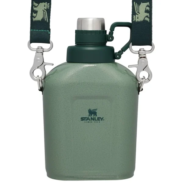 Stanley 1.1 Qt. Legendary Classic Canteen, Hammertone Green