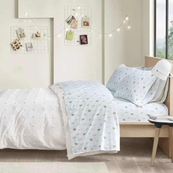 Intelligent Design - Cozy Soft Cotton Flannel Printed Sheet Set - Twin - Green Cactus