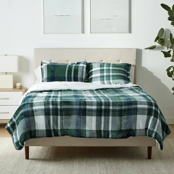 Amazon Basics Ultra-Soft Micromink Sherpa 3-Piece Comforter Bed Set, Full/Queen, Green Plaid