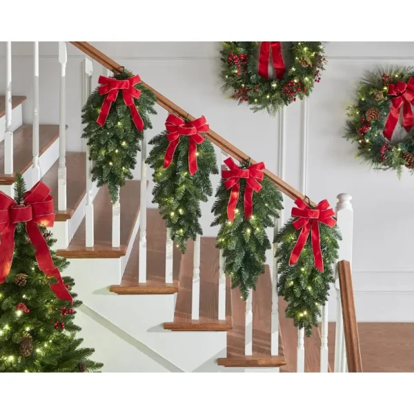 Pre-Lit Stair Swags, Set of 4 by BrylaneHome in Green Red Christmas Decoration