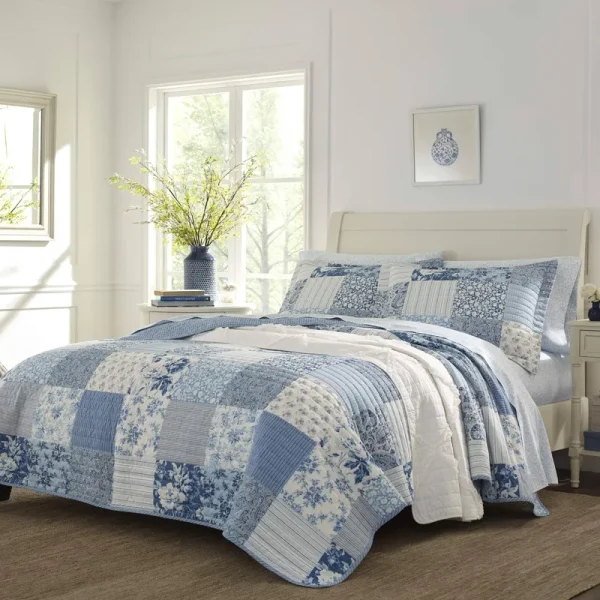 Laura Ashley King Paisley Patchwork Quilt Set - Blue
