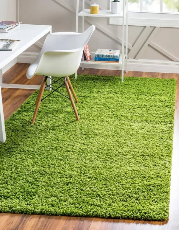 Unique Loom Solid Shag Grass Green 5 ft. x 8 ft. Area Rug