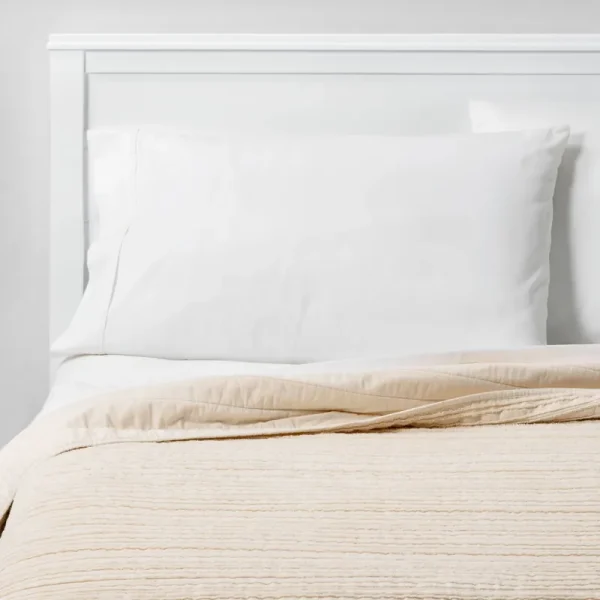 Full/Queen Clipped Textured Quilt Cream - Threshold