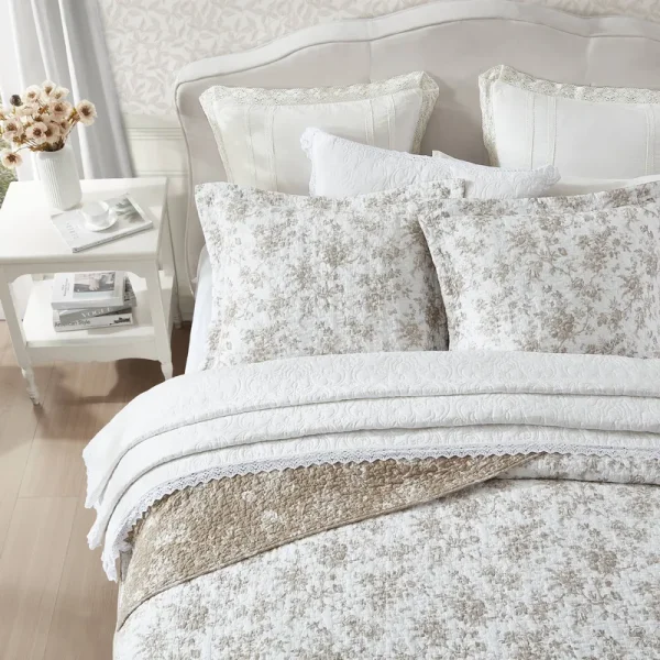 Laura Ashley Walled Garden Cotton Reversible Quilt Set - Full - Queen - Brown
