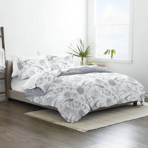 Home Collection Light Blue Premium Down Alternative Molly Botanicals Reversible Comforter Set